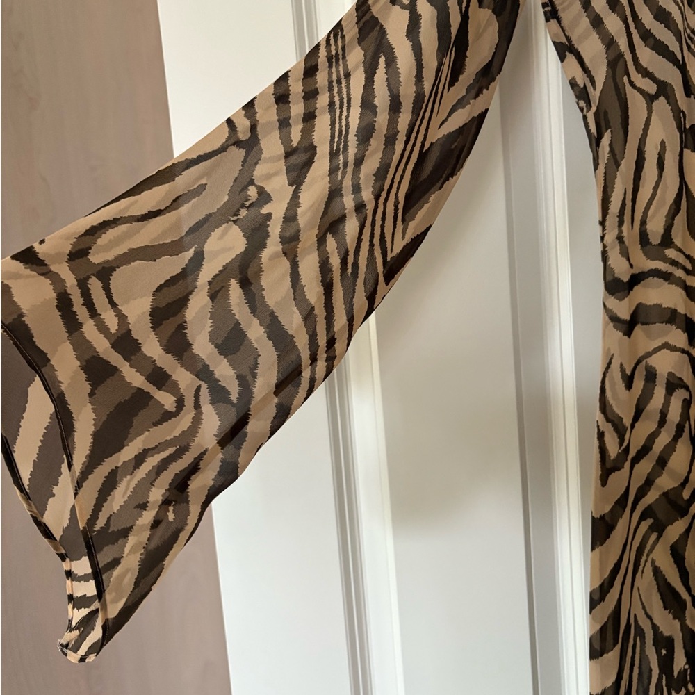 Sheer Leopard-Zebra Print Kaftan Maxi Dress - Picture 5 of 6